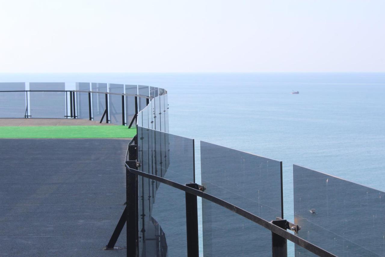 Apartment On The Back Sea Батуми Экстерьер фото