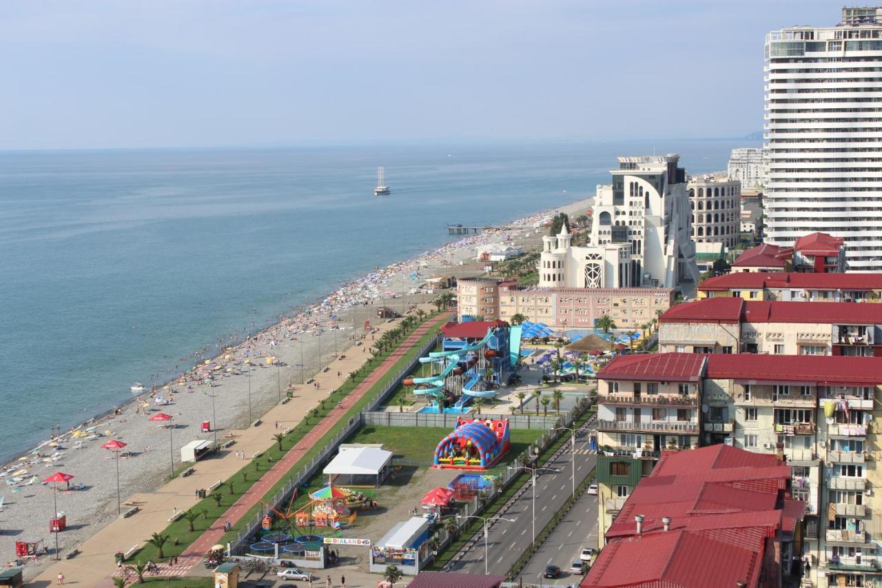 Apartment On The Back Sea Батуми Экстерьер фото